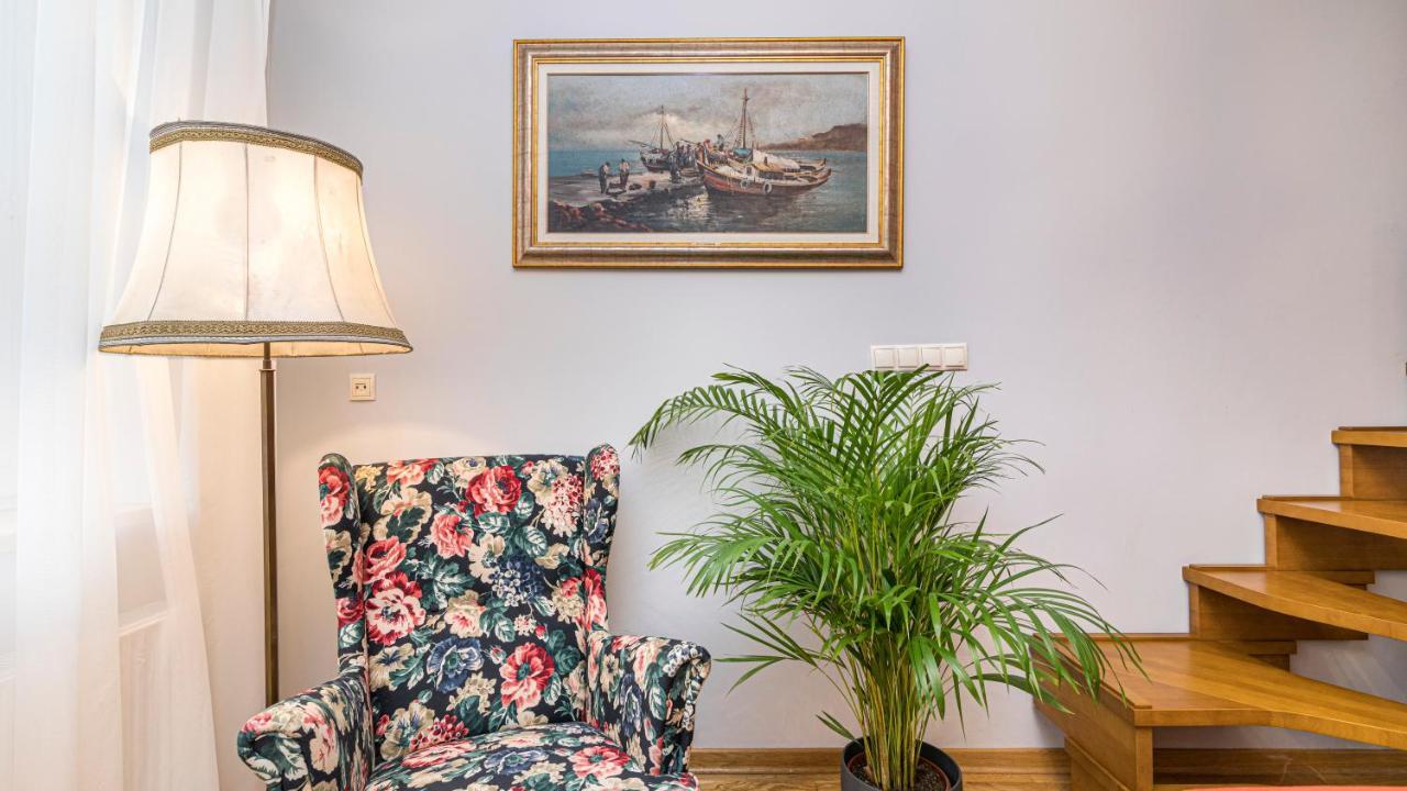 Maya'S Flats & Resorts - Old Town Dluga 72 Maisonette غدانسك المظهر الخارجي الصورة